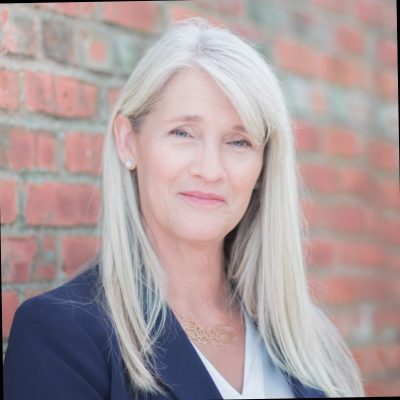 Maureen Ahern Headshot